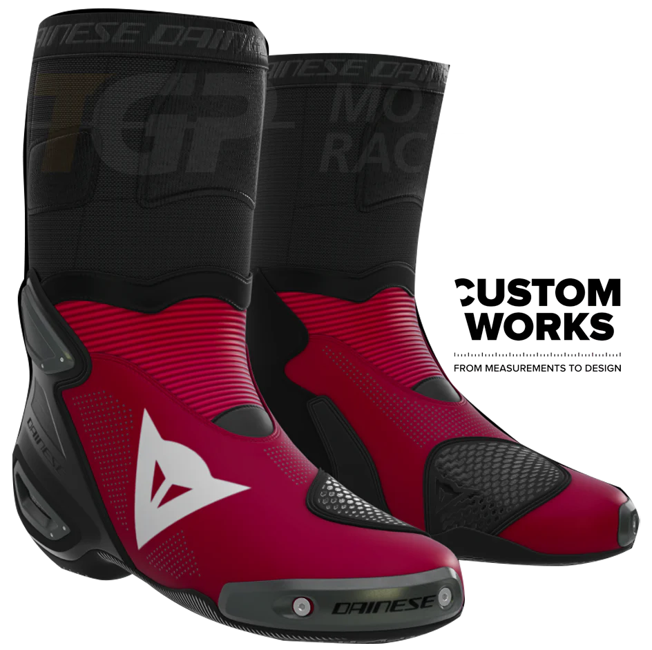 Dainese Axial 2 Air Racing und Straßen Motorradstiefel Nicolò Bulega Replica 2026 | Herren | Dainese Rot / Weiß | Custom Works